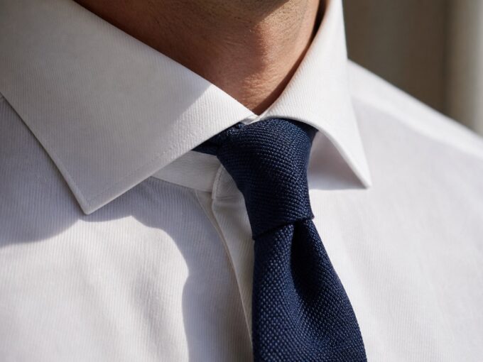 mens-dress-shirt-details-featured